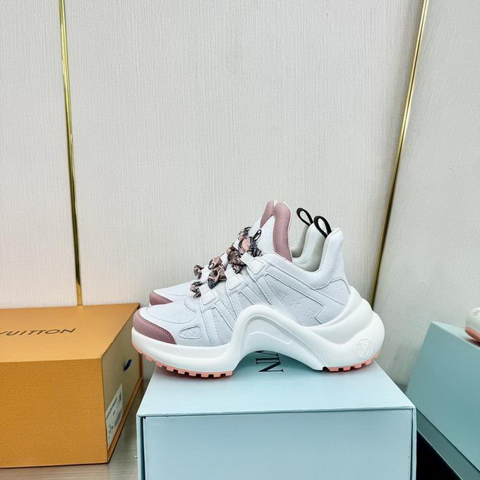 Louis Vuitton Sneakers Wmns ID:20250217-132